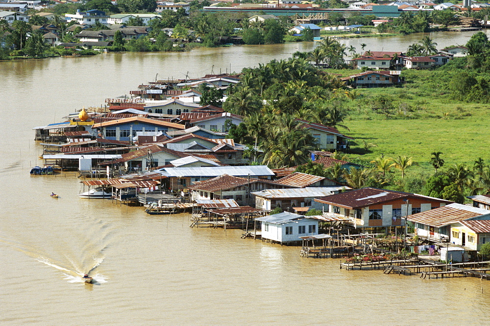 Stilt houses along Limbang River, Limbang City, Sarawak, island of Borneo, Malaysia, Southeast Asia, Asia