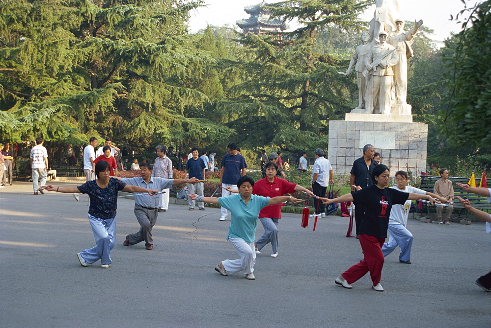 Early morning exercises in Dongdan Park, Downtown, Beijing, China, Asia