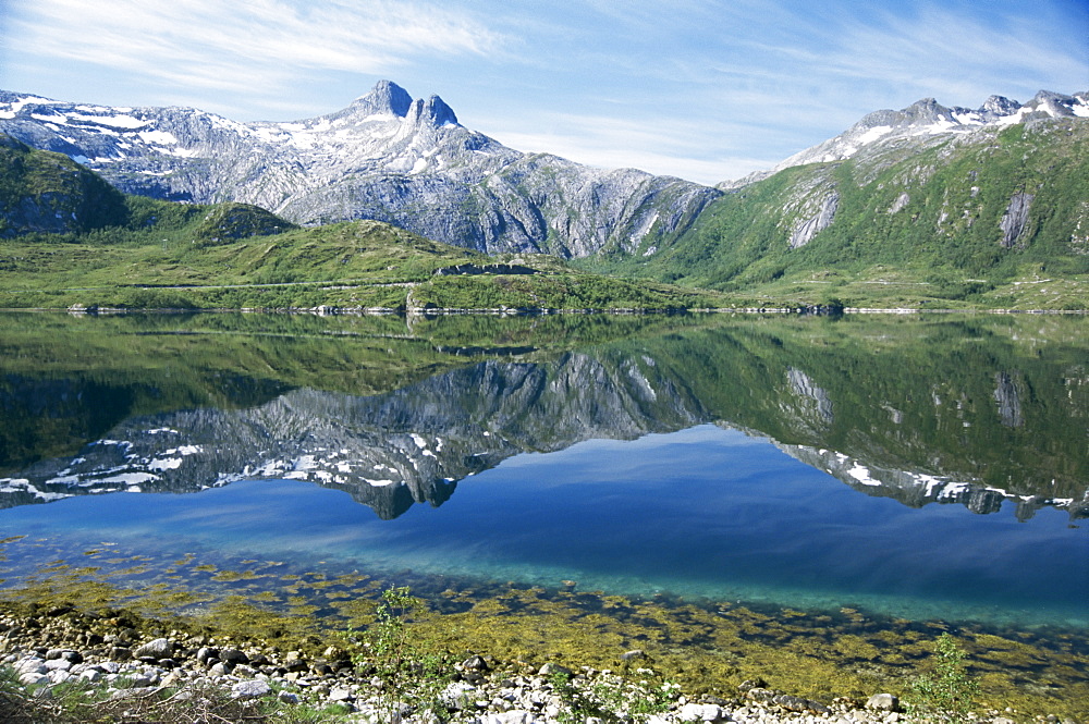 Tjongsfjorden, on Arctic Circle, Kystriksveien coast road, Norway, Scandinavia, Europe