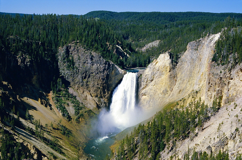 Lower Falls of Yellowstone River, 94m high at head of canyon, Yellowstone National Park, UNESCO World Heritage Site, Wyoming, United States of America (U.S.A.), North America