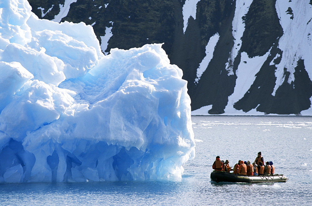 Zodiac from ice breaker tour ship, Krossfjorden icebergs, Spitsbergen, Svalbard, Arctic, Norway, Scandinavia, Europe