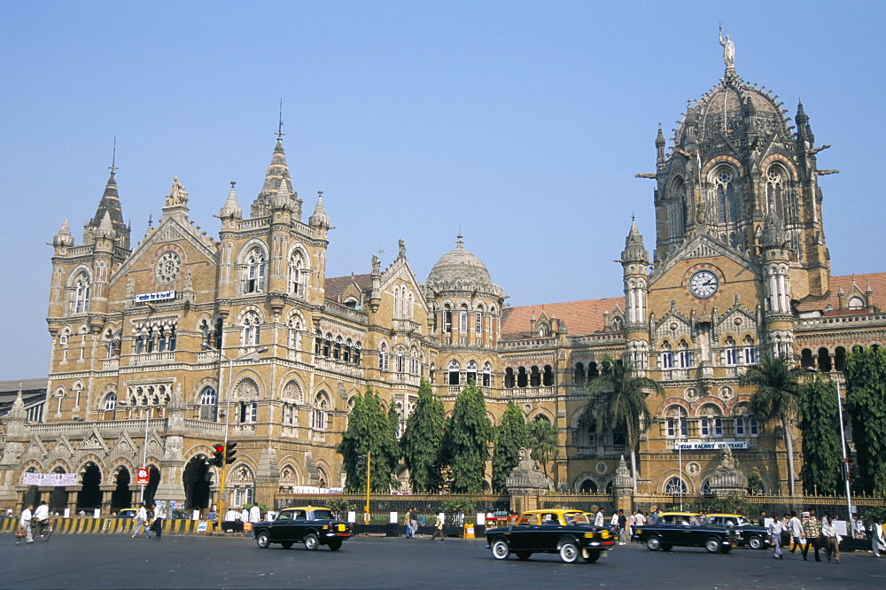 Chhatrapati Shivaji Terminus (Chattrapati Shivaji Terminus) (Victoria Railway Terminus) railway station, UNESCO World Heritage Site, Mumbai (Bombay), India, Asia