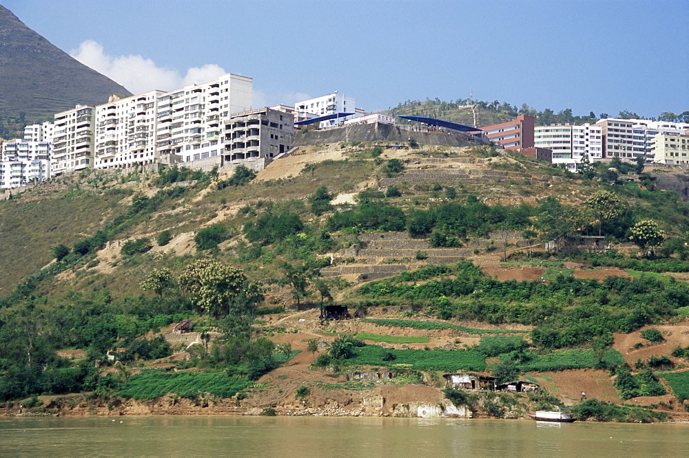 River bank land to be flooded, with new housing above reservoir level, Three Gorges Dam, Yangtze, China, Asia