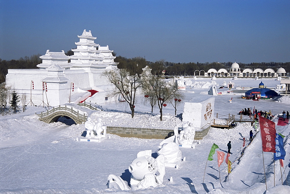 Snow sculptures in Taiyangdao Park, Ice Lantern Festival, Bingdeng Jie, Harbin city, Heilongjiang, China, Asia