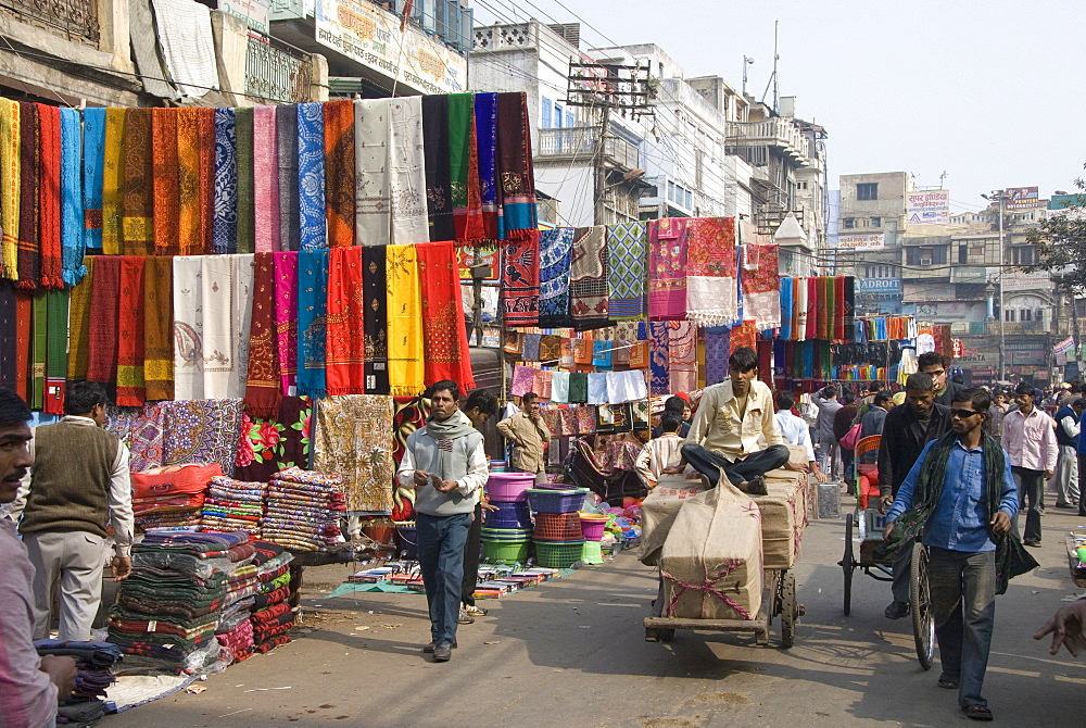 Sunday morning textile market, Chandni Chowk, Old Delhi, India, Asia