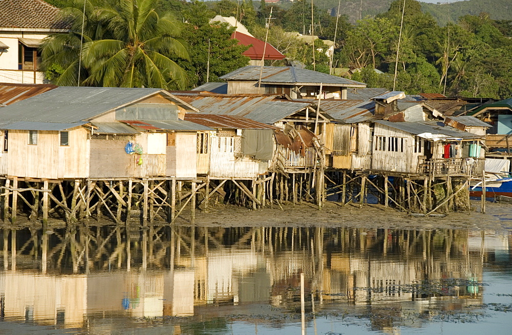 Stilt houses by old port, Tagbilaran, capital of Bohol, Philippines, Southeast Asia, Asia