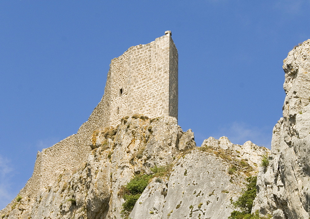 Chateau de Peyrepertuse, a Cathar castle, Languedoc, France, Europe 