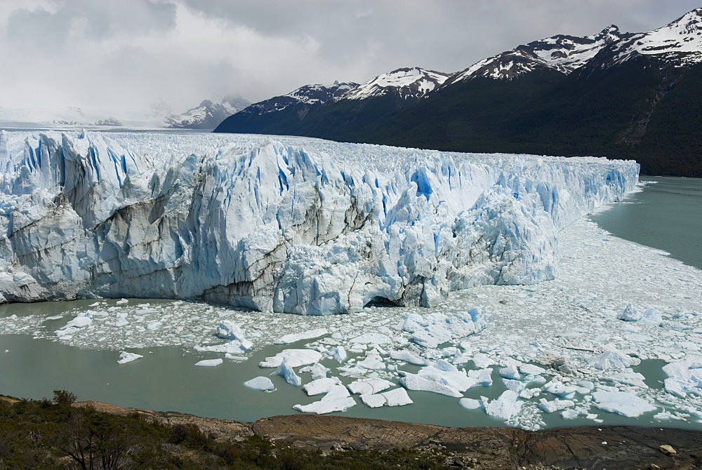 Glaciar Perito Moreno (Perito Moreno Glacier), Lago Argentino, Los Glaciares National Park, UNESCO World Heritage Site, Patagonia, Argentina, South America