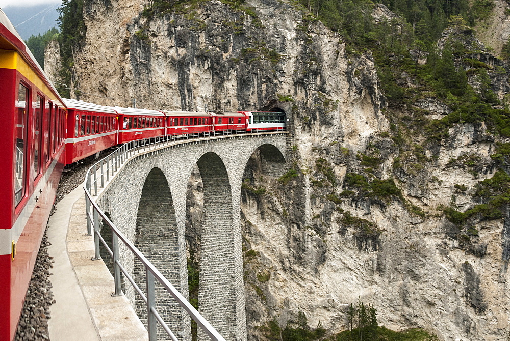 Landwasser Viaduct, Filisur, Albula railway on the Glacier Express route, UNESCO World Heritage Site, Switzerland, Europe