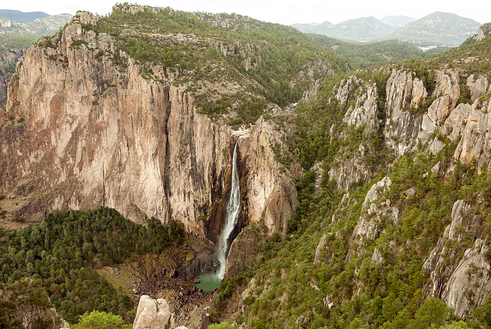 Cascada de Basaseachi, a 246m waterfall, Copper Canyon, Chihuahua, Mexico, North America