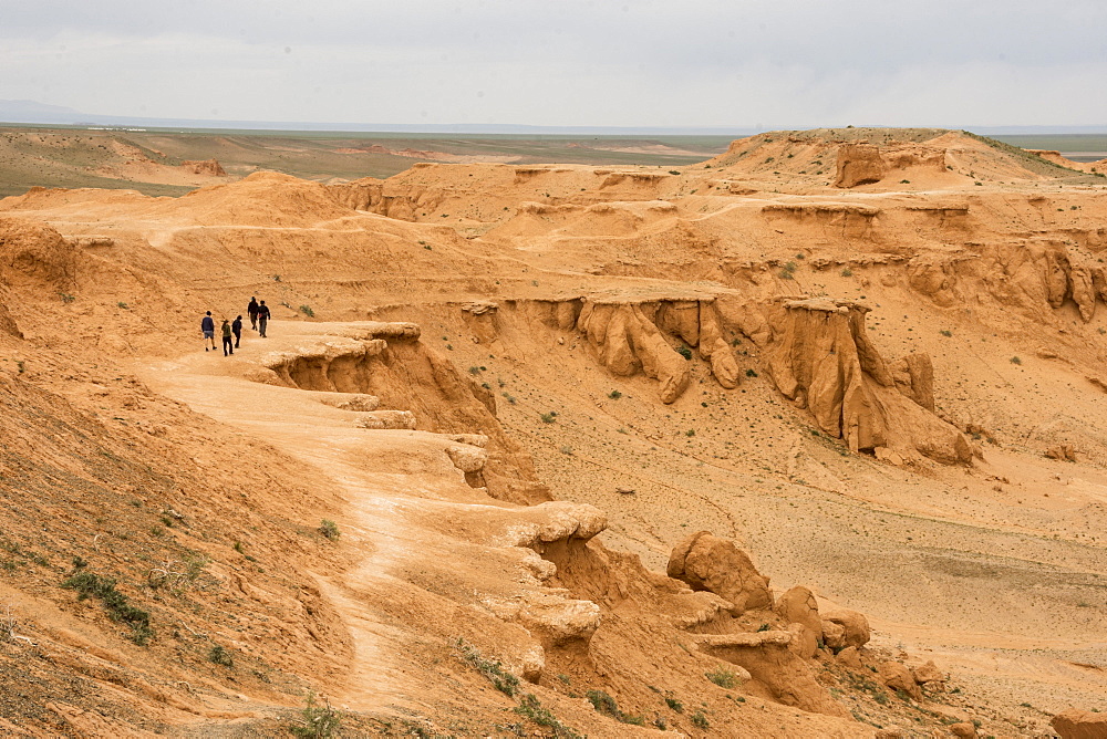 Bayanzag Cliffs, site of dinosaur fossil discoveries, Dalanzadgad, Gobi Desert, southern Mongolia, Asia