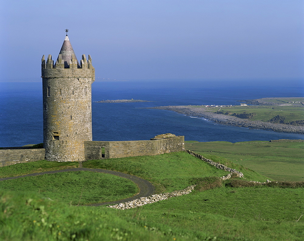 The coast at Doolin, County Clare, Munster, Eire (Republic of Ireland), Europe