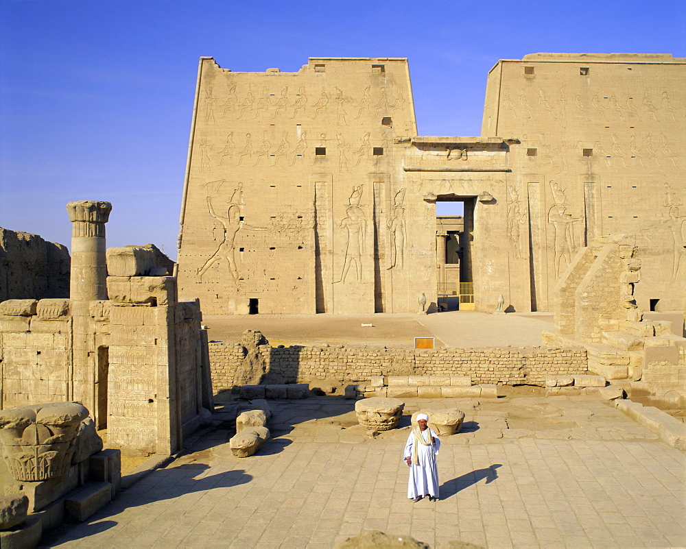 Temple of Horus, Edfu, Egypt, North Africa, Africa