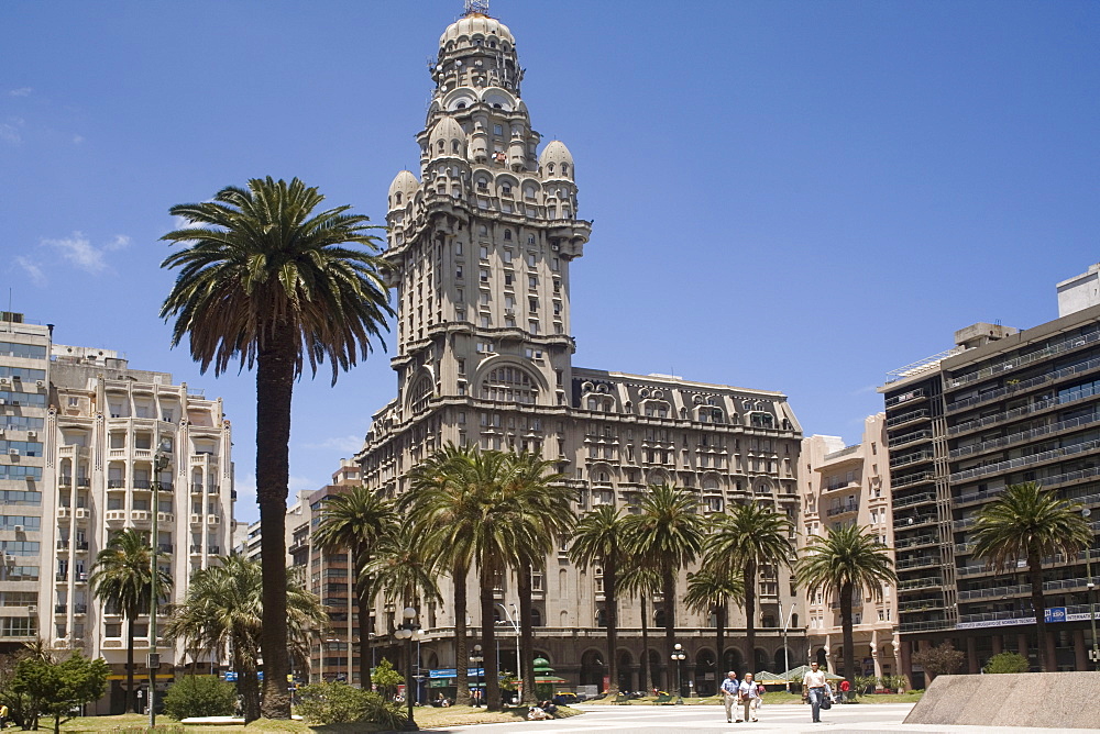 Plaza Independencia, Montevideo, Uruguay