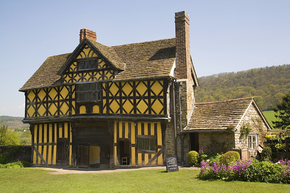 Gateway to Stokesay castle, Shropshire, England, United Kingdom, Europe