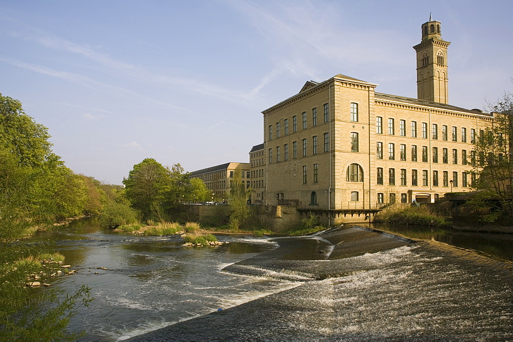 Salts Mill, UNESCO World Heritage Site, Saltaire, near Bradford, Yorkshire, England, United Kingdom, Europe