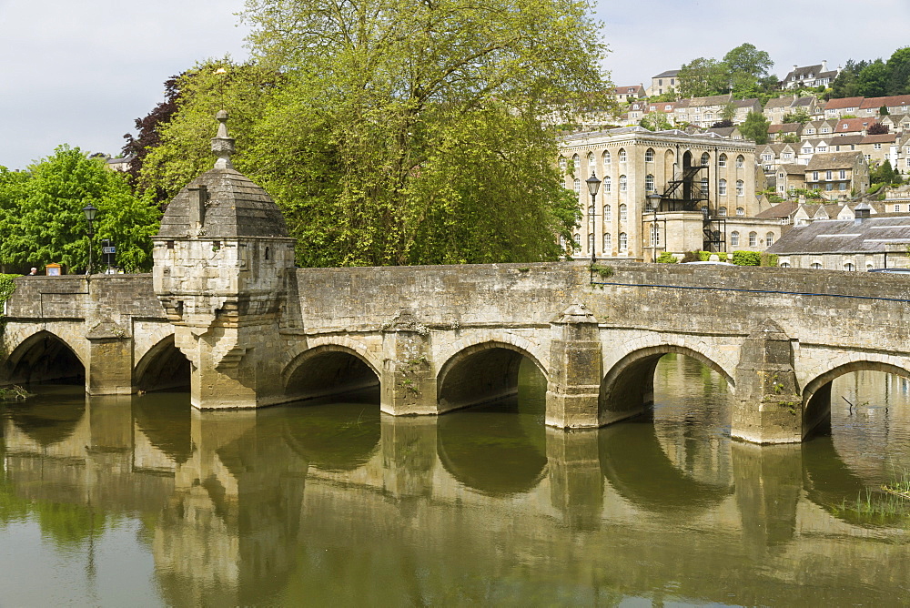 Old bridge and River Avon, Bradford-on-Avon, Wiltshire, England, United Kingdom, Europe