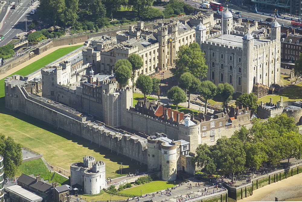 Aerial view of the Tower of London, UNESCO World Heritage Site, London, England, United Kingdom, Europe