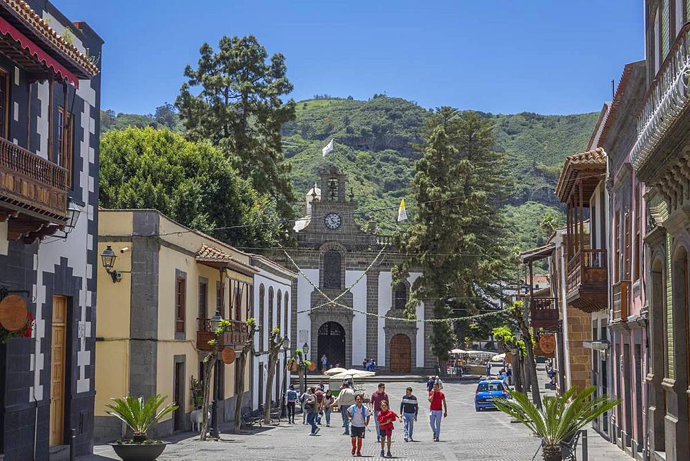 Basilica and main street, Teror, Gran Canaria, Canary Islands, Spain, Atlantic, Europe