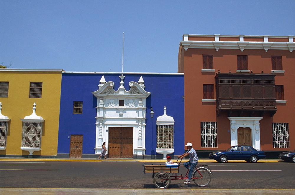 Colonial architecture, Plaza de Armas, Trujillo, Peru, South America