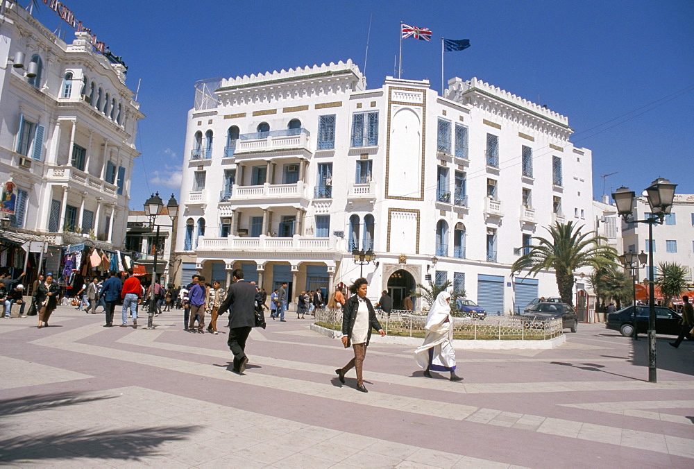 Street scene, Tunis, Tunisia, North Africa, Africa