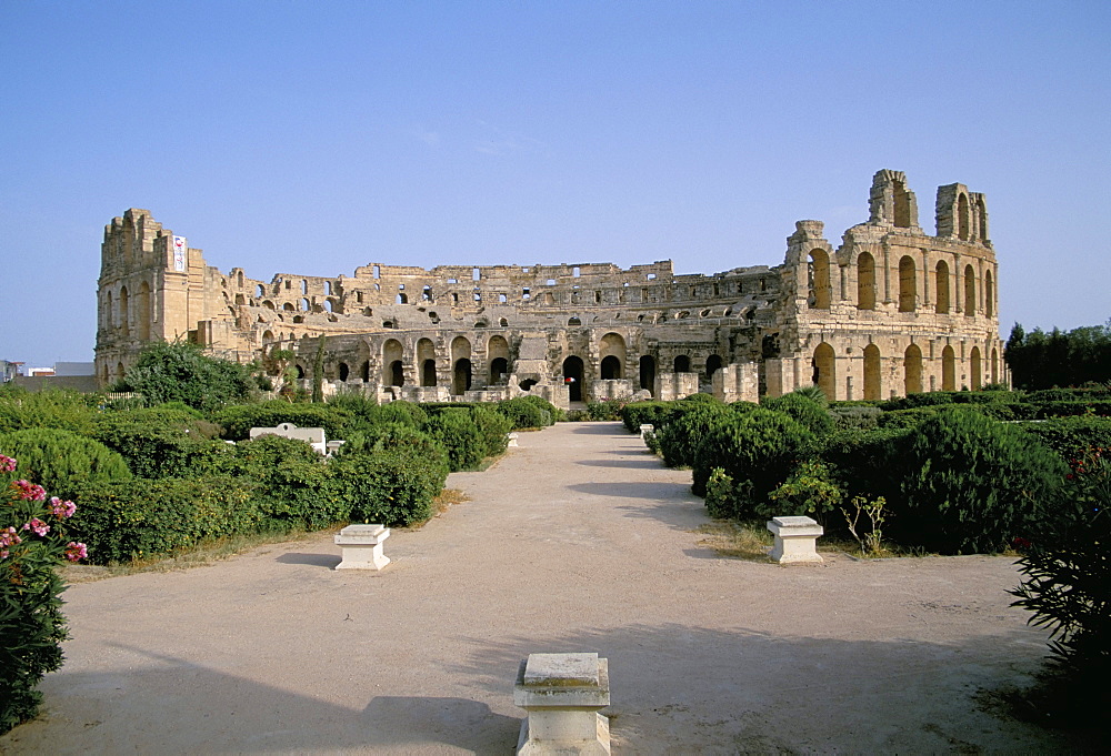 The Collosseum, El Jem (El Djem), UNESCO World Heritage Site, Tunisia, North Africa, Africa