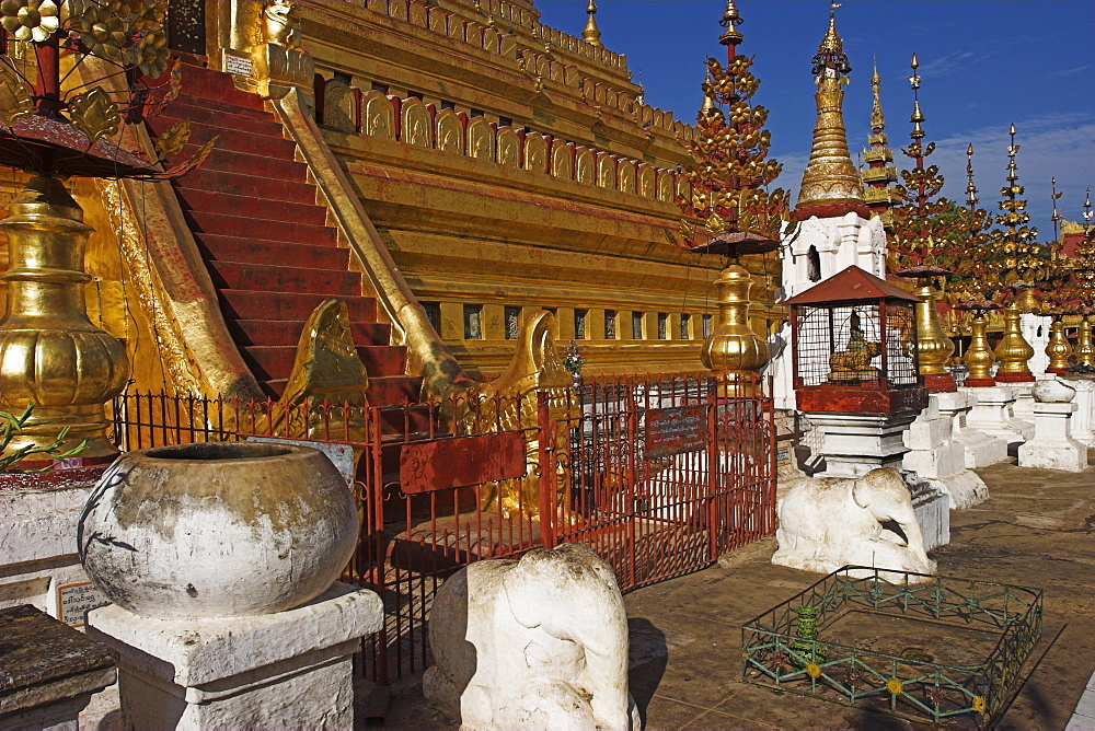 Between the villages of Nyaung U and Wetkyi-in, 10cm. pool of water in stone slab (made to allow former Burmese monarchs to view hti in reflection without tipping their heads back - causing them to lose their crowns), Shwezigon Paya,  Bagan (Pagan), Myanmar (Burma), Asia Shwezigon Paya first built by King Anawrahta and completed by King Kyansittha in 1087 Shwezigon Paya first built by King Anawrahta and completed by King Kyansittha in 1087 