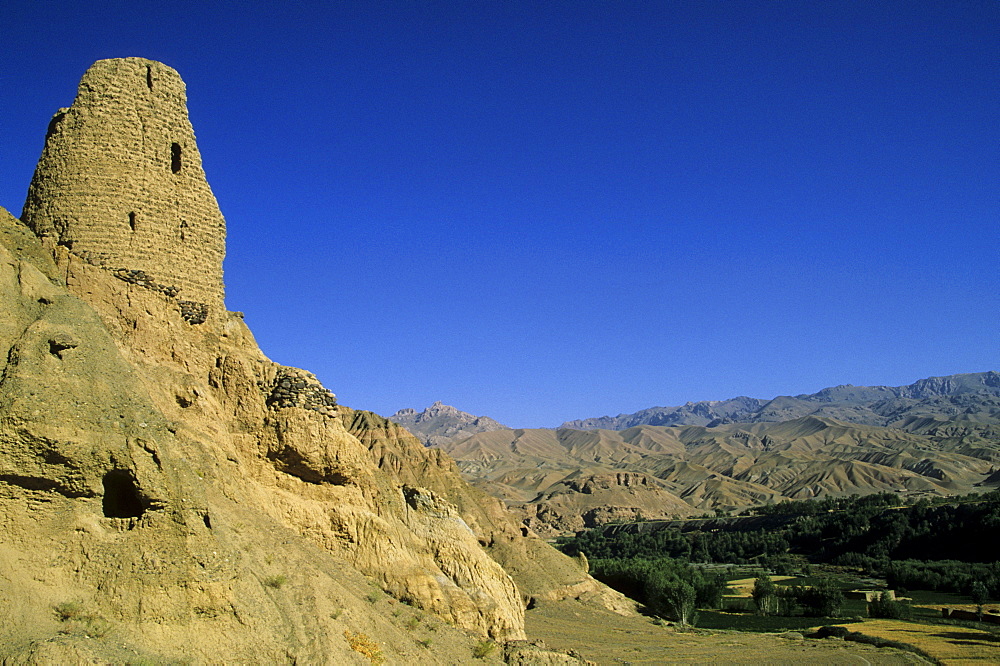 Ruined citadel of Shahr-e-Gholgola (City of the Screaming) (City of Noise), destroyed by Genghis Khan in 1221 AD, Bamiyan, Afghanistan, Asia