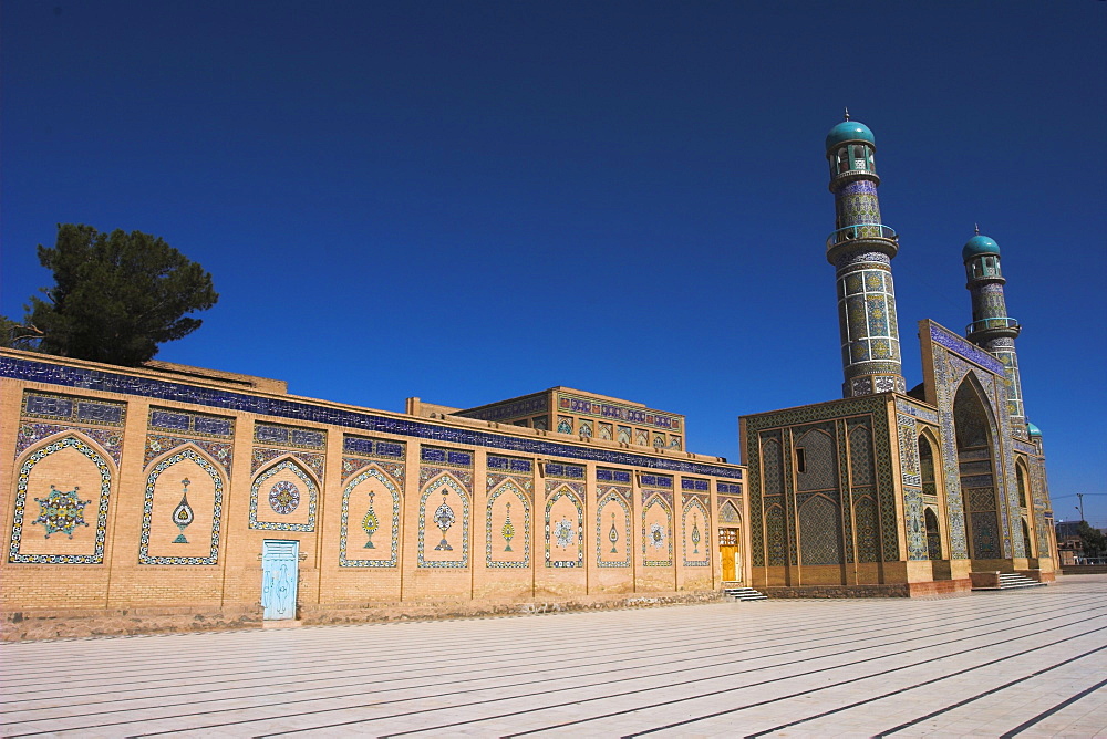 The Friday Mosque or Masjet-eJam, built in the year 1200 by the Ghorid Sultan Ghiyasyddin on the site of an earlier 10th century mosque, Herat, Herat Province, Afghanistan, Asia