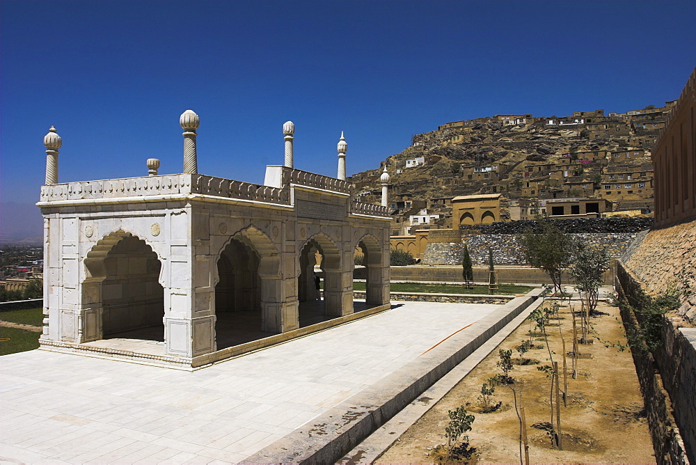 White marble mosque built by Shah Jahan, Gardens of Babur, Kabul, Afghanistan, Asia