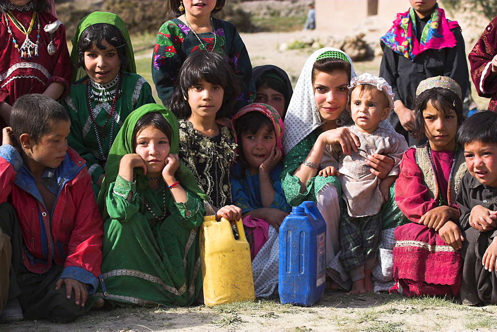 Aimaq lady and children, Aimaq nomad camp, Pal-Kotal-i-Guk, between Chakhcharan and Jam, Afghanistan, Asia