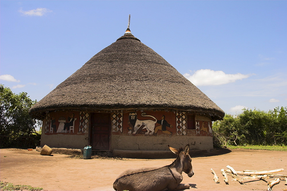 Painted houses of the Alaba peoples near Kulito, Rift Valley, Ethiopia, Africa