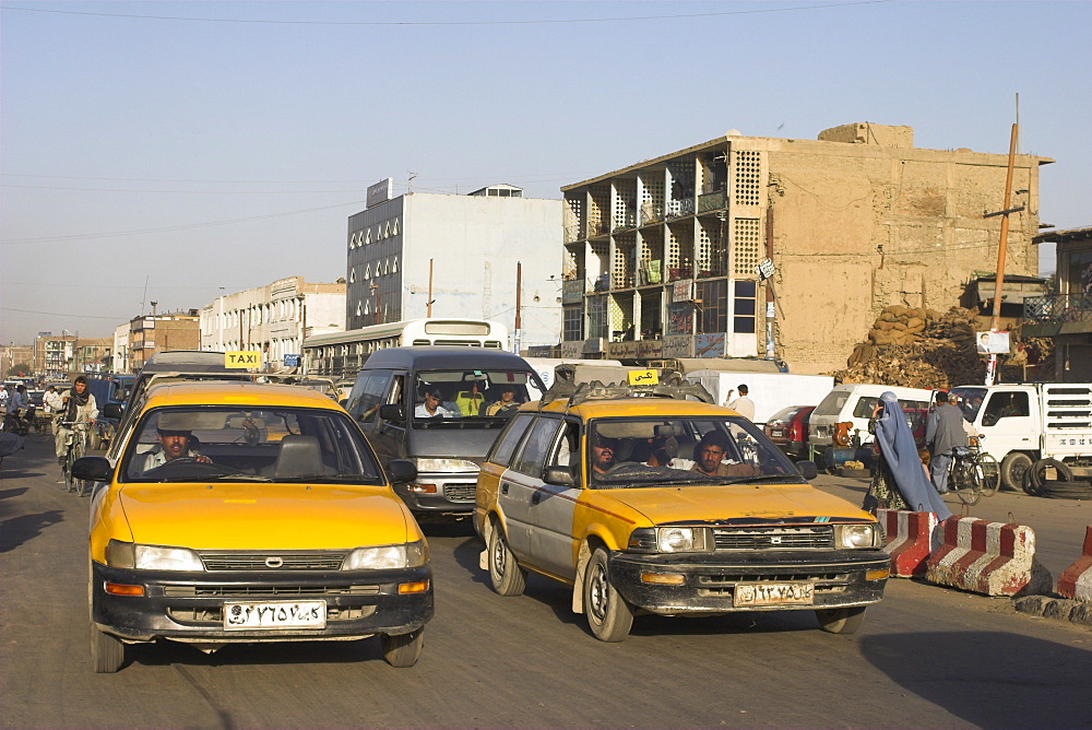 Street scene, Central area, Kabul, Afghanistan, Asia