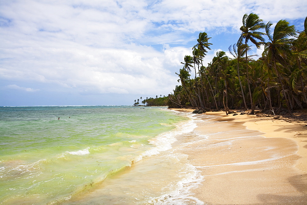 Beach in north east of island, Little Corn Island, Corn Islands, Nicaragua, Central America