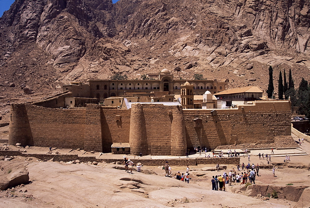 Tourists, St. Catherine's Monastery, UNESCO World Heritage Site, Sinai, Egypt, North Africa, Africa