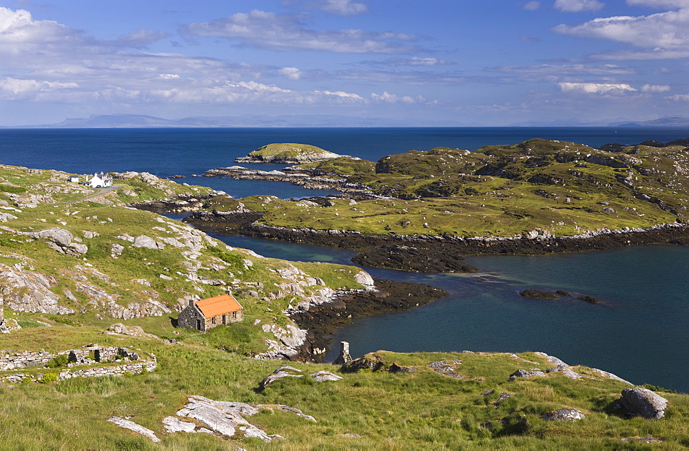 Deserted crofts at township of Manish, Isle of Harris, Outer Hebrides, Scotland, United Kingdom, Europe