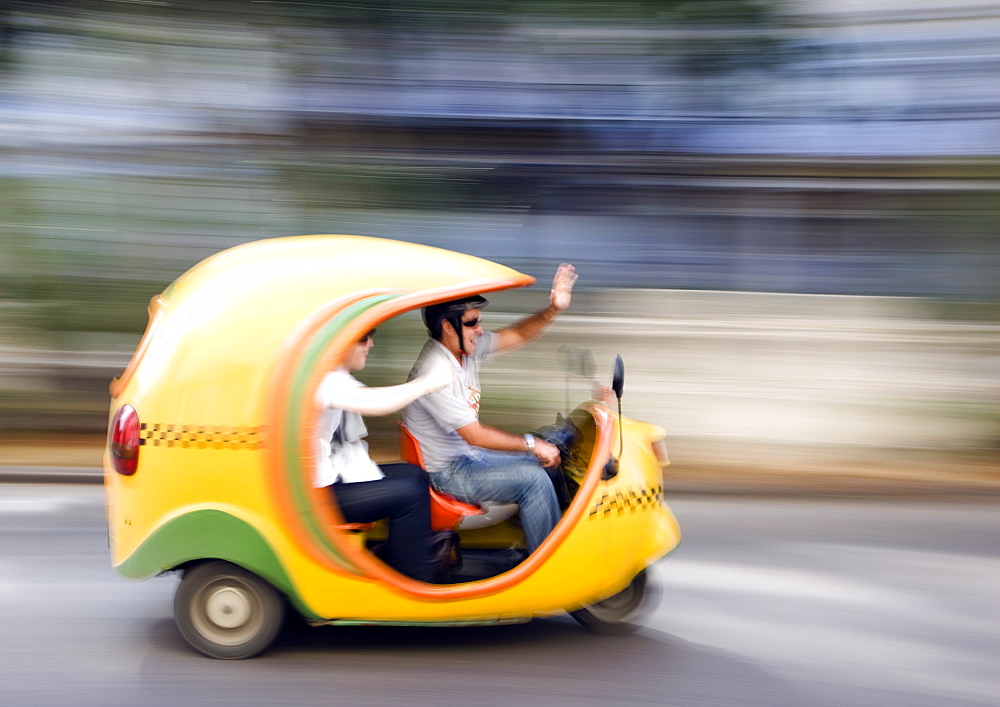 Yellow buggy taxi, Havana, Cuba, West Indies, Central America