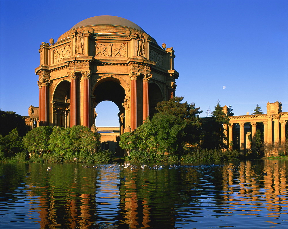 The Palace of Fine Arts standing beside a lake in San Francisco, California, United States of America, North America