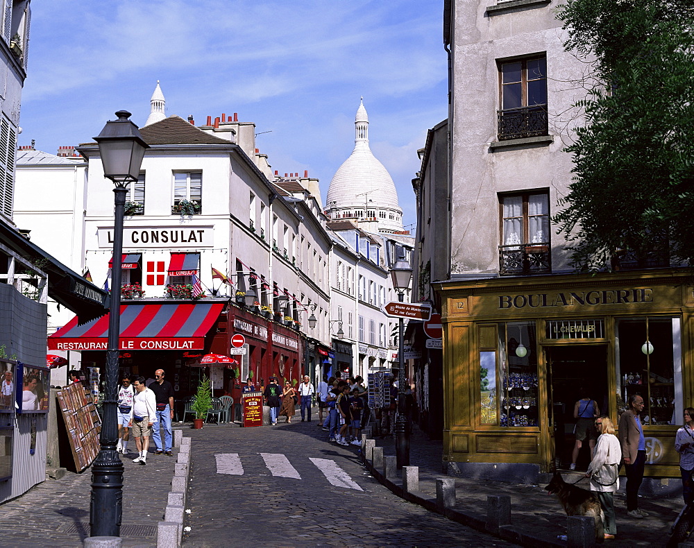 Place du Tertre and Sacre Coeur, Montmartre, Paris, France, Europe