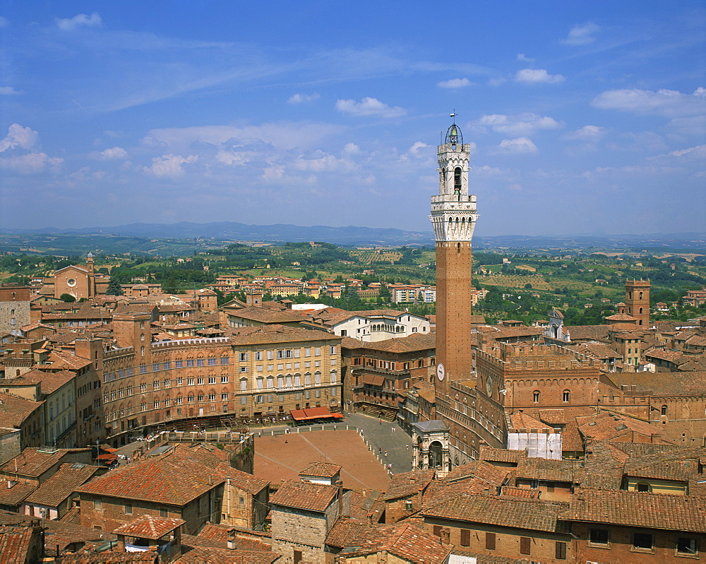 The Piazza del Campo and houses on the skyline of the town of Siena, UNESCO World Heritage Site, Tuscany, Italy, Europe