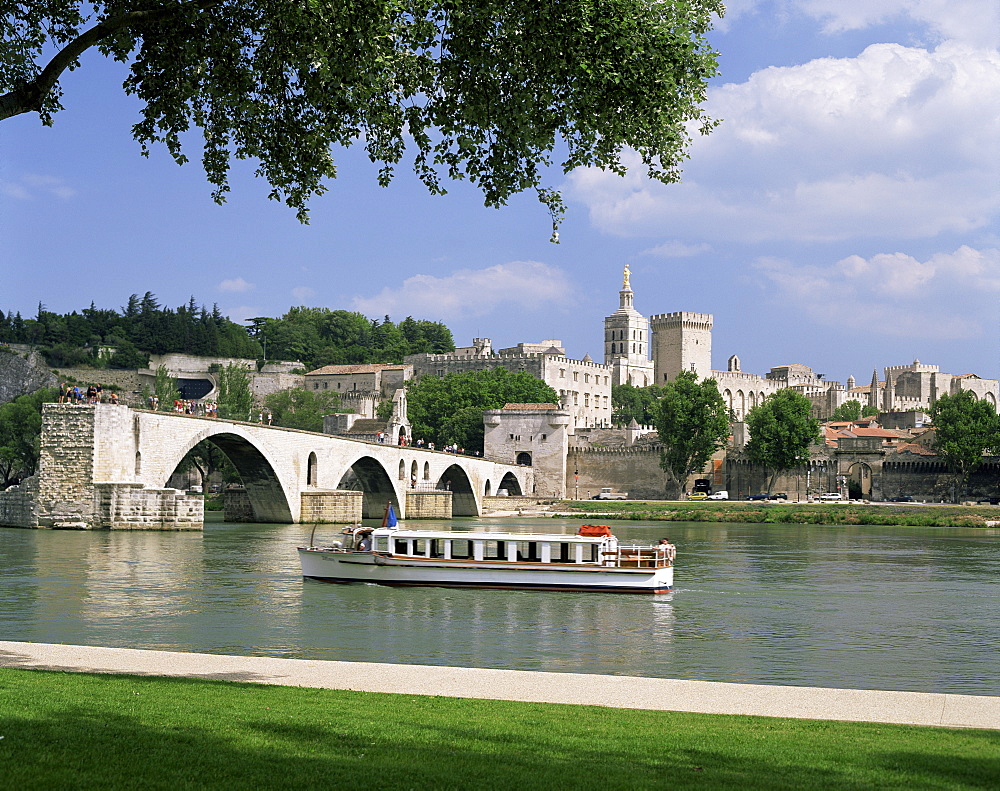 Pont St. Benezet, Avignon, Vaucluse, Provence, France, Europe