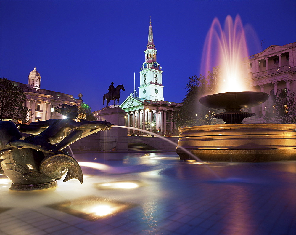 Fountains in Trafalgar Square, London, England, United Kingdom, Europe