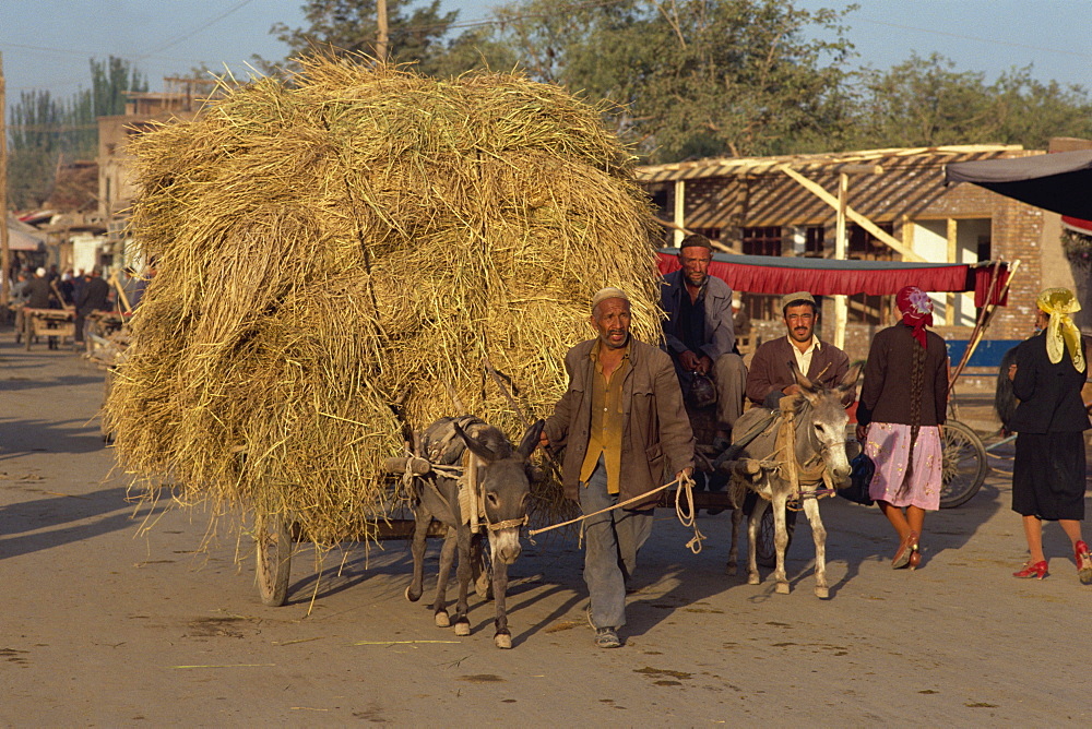 Arriving at Sunday Market, Kashgar, China, Asia