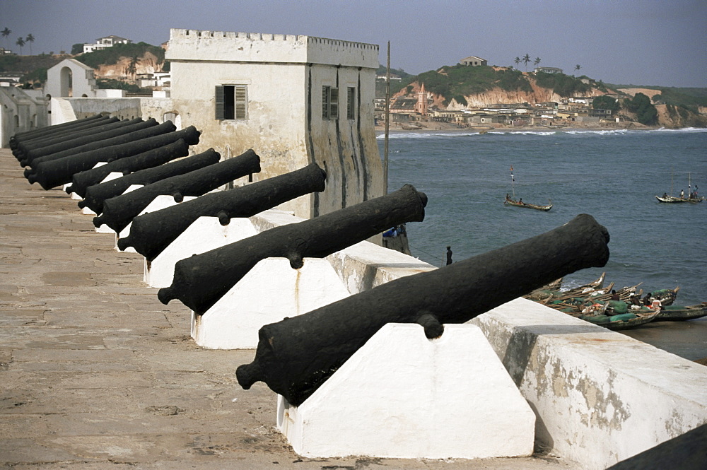 Battlements, Cape Coast Castle, dating from 1652, UNESCO World Heritage Site, Ghana, West Africa, Africa