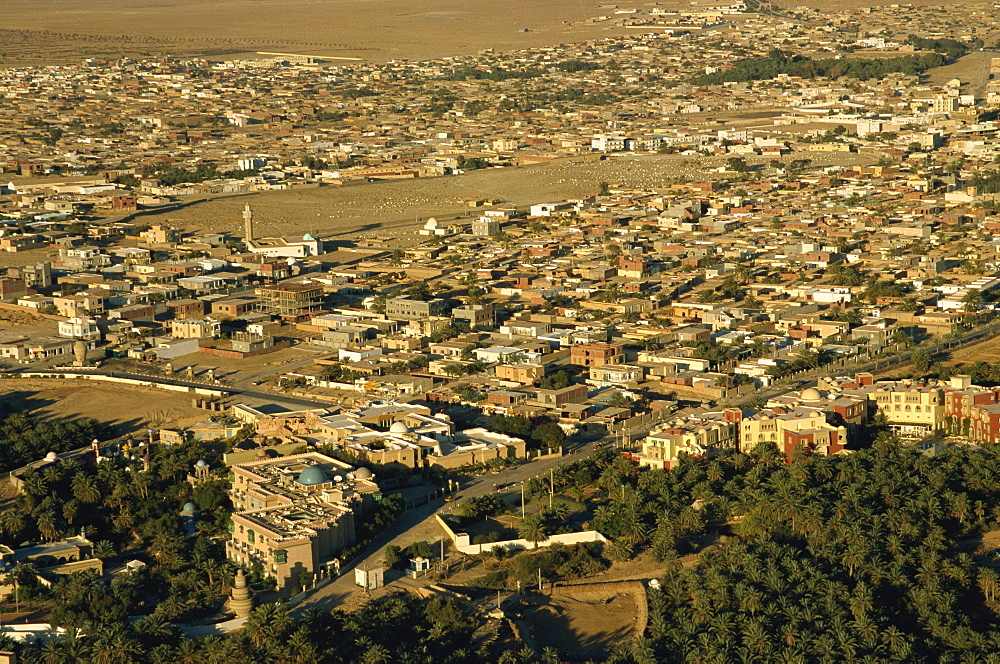 Aerial view from balloon of oasis town of Tozeur, Tunisia, North Africa, Africa