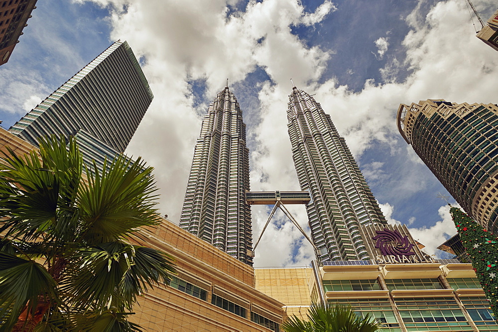 Petronas Towers, Kuala Lumpur, Malaysia, Southeast Asia, Asia