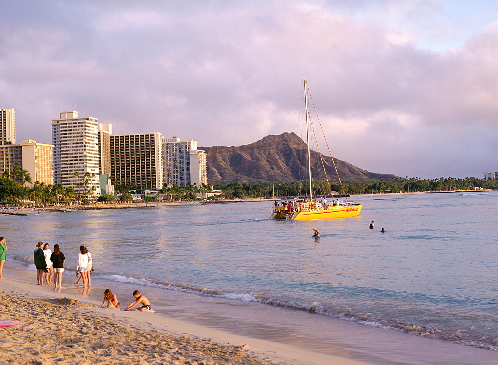 Diamond Head, Waikiki Beach, Honolulu, Hawaiian Islands, United States of America (USA), Pacific, North America