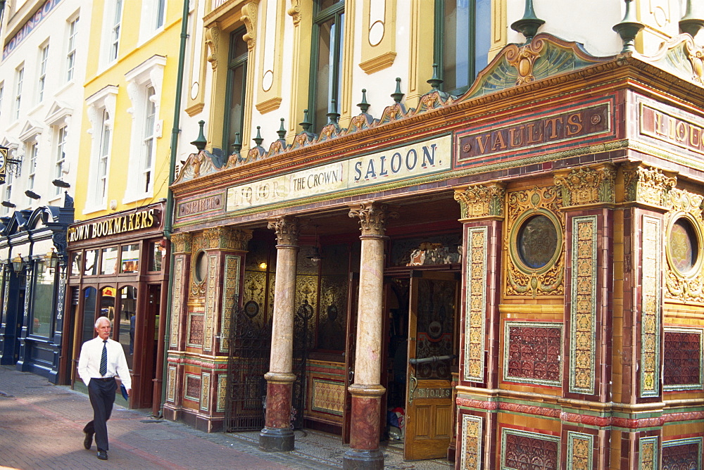 The Crown pub, Belfast, Northern Ireland, United Kingdom, Europe