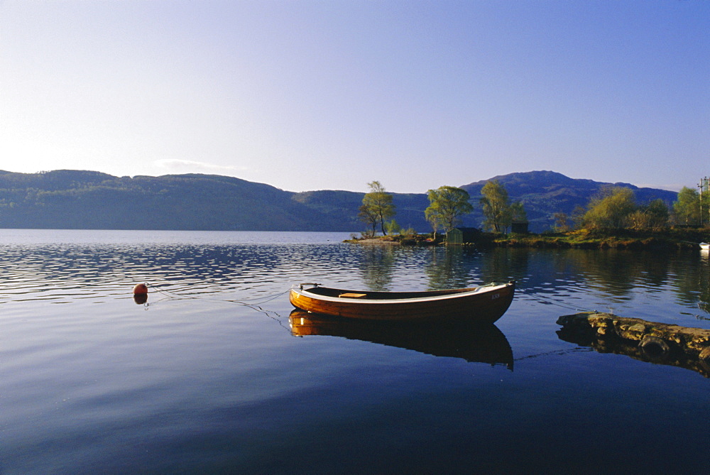 Loch Ness, Highlands Region, Scotland, UK, Europe