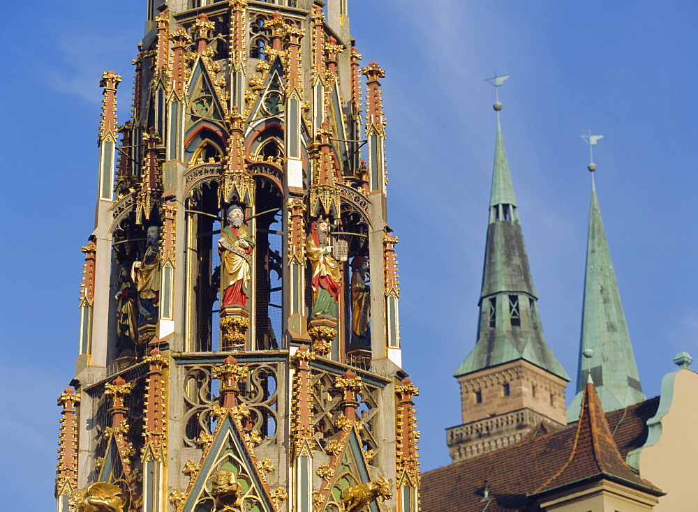 Schoner Brunnen and St. Sebaldus Church, Nuremburg, Bavaria, Germany, Europe